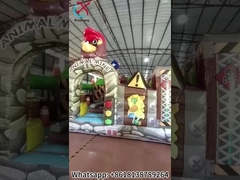 商業用充気式 跳ね上がる森のテーマの城の家