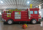 バウンスハウス、幼稚園の赤ちゃんの屋内膨脹可能な用心棒の中の面白い消防車