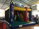 インフレータブルサッカーコンボ人気のインフレータブルフッスボールジャンプスライド付き販売カスタマイズされたインフレータブルサッカージャンプハウス